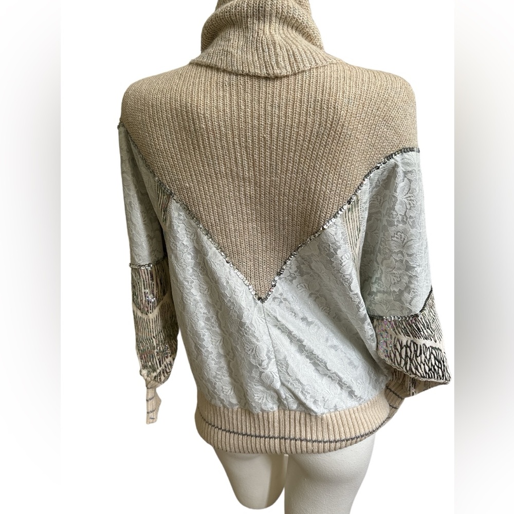 VTG Bonnie Boerer Cowl Top - Picture 3 of 4